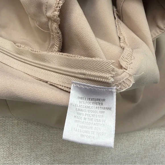 NWOT MILLY Beige Italian Cady Petal Shorts - Picture 5 of 5